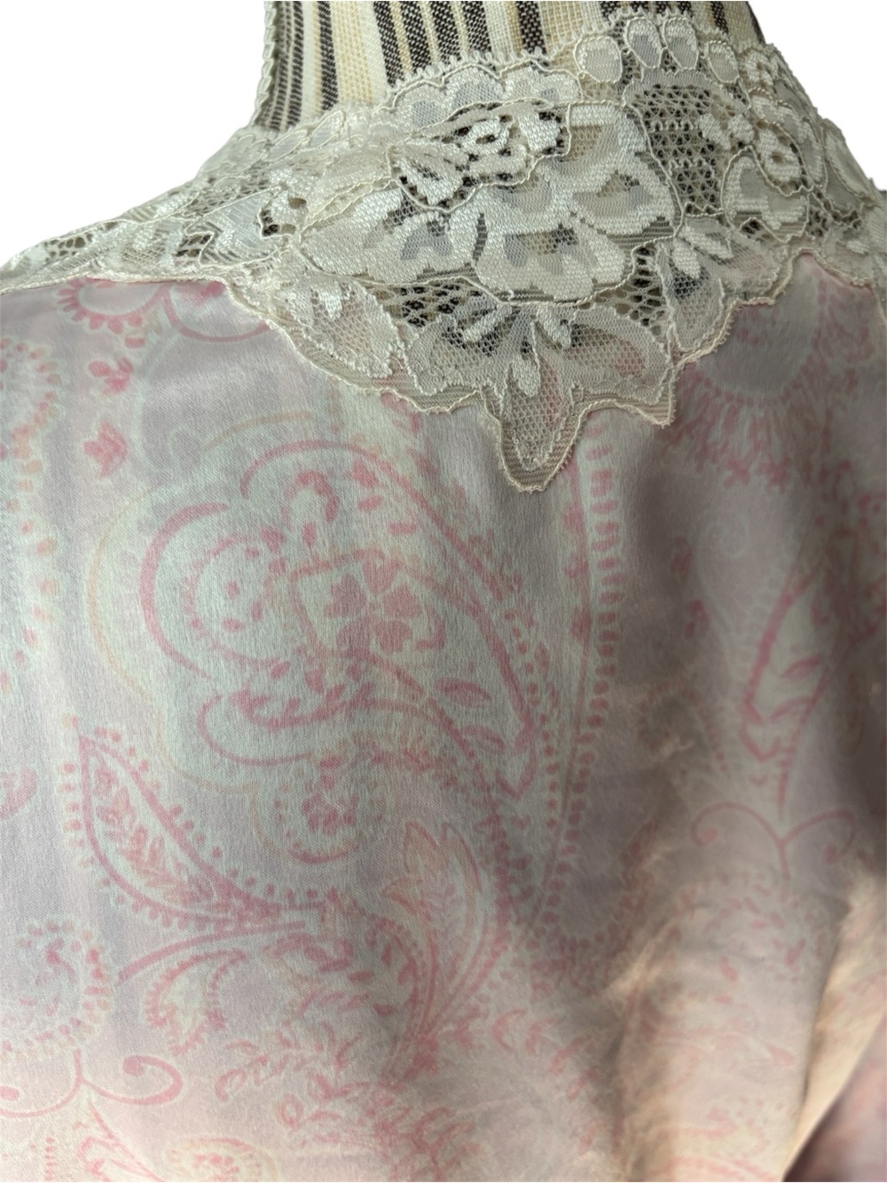 Lauren Ralph Lauren Pink Lace Trim Robe Small Bridal Floral Wrap Belted - Picture 3 of 7